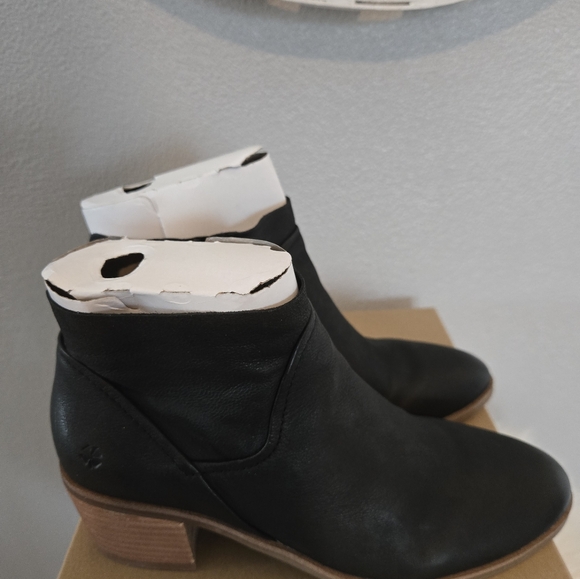 Lucky Brand Claral Leather Ankle Boot